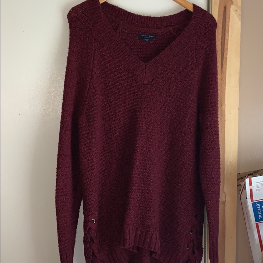 American Eagle v neck sweater